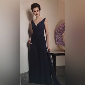 New Elegant V-Neck Navy Evening Gown
